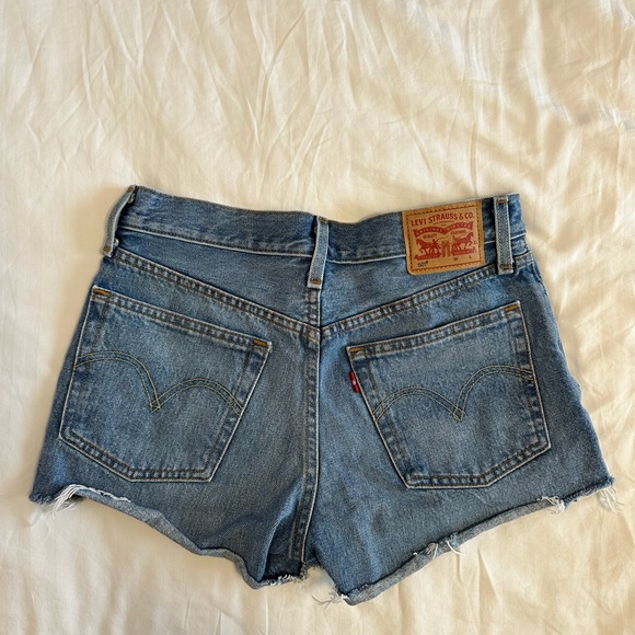Levis Denim 501 Shorts - Picture 2 of 2